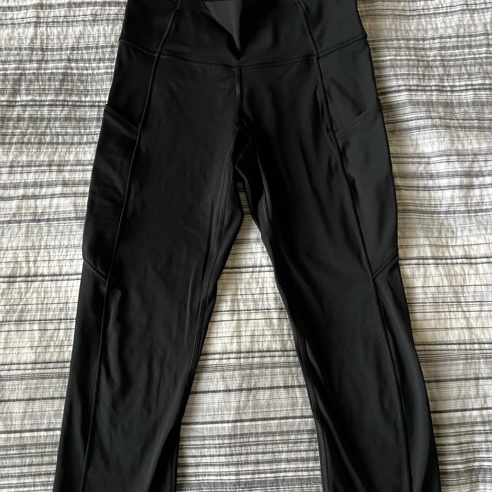 Lululemon fast & free high rise crop leggings, size 6 - Picture 2 of 4
